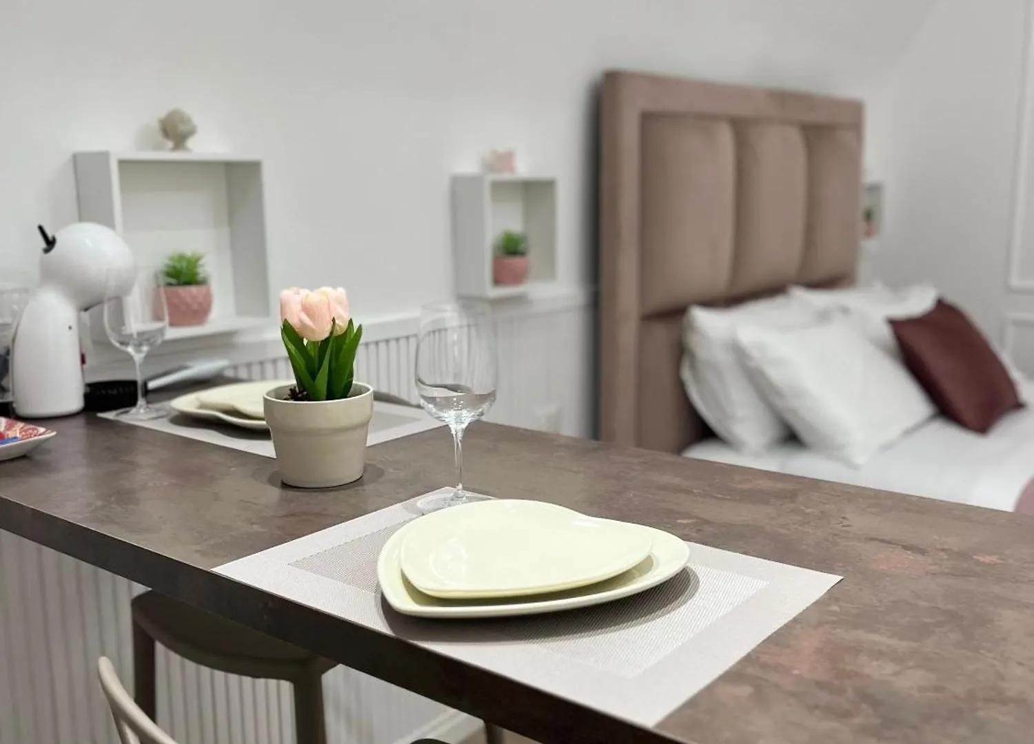 Apartment Donn'Anna Naples City Center Italy