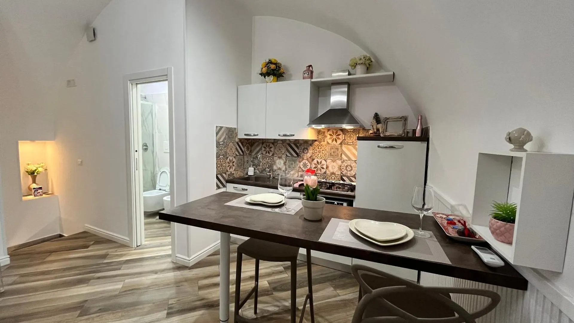 Donn'Anna Naples City Center Apartment